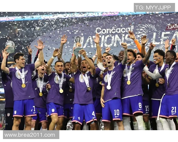 足球明星所属球队揭秘哪些球员在不同俱乐部中闪耀光芒 足球明星所属球队揭秘哪些球员在不同俱乐部中闪耀光芒